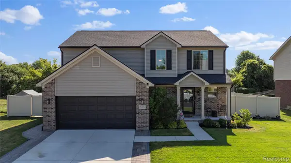 26921 Cedar Run Court, Trenton, MI 48183