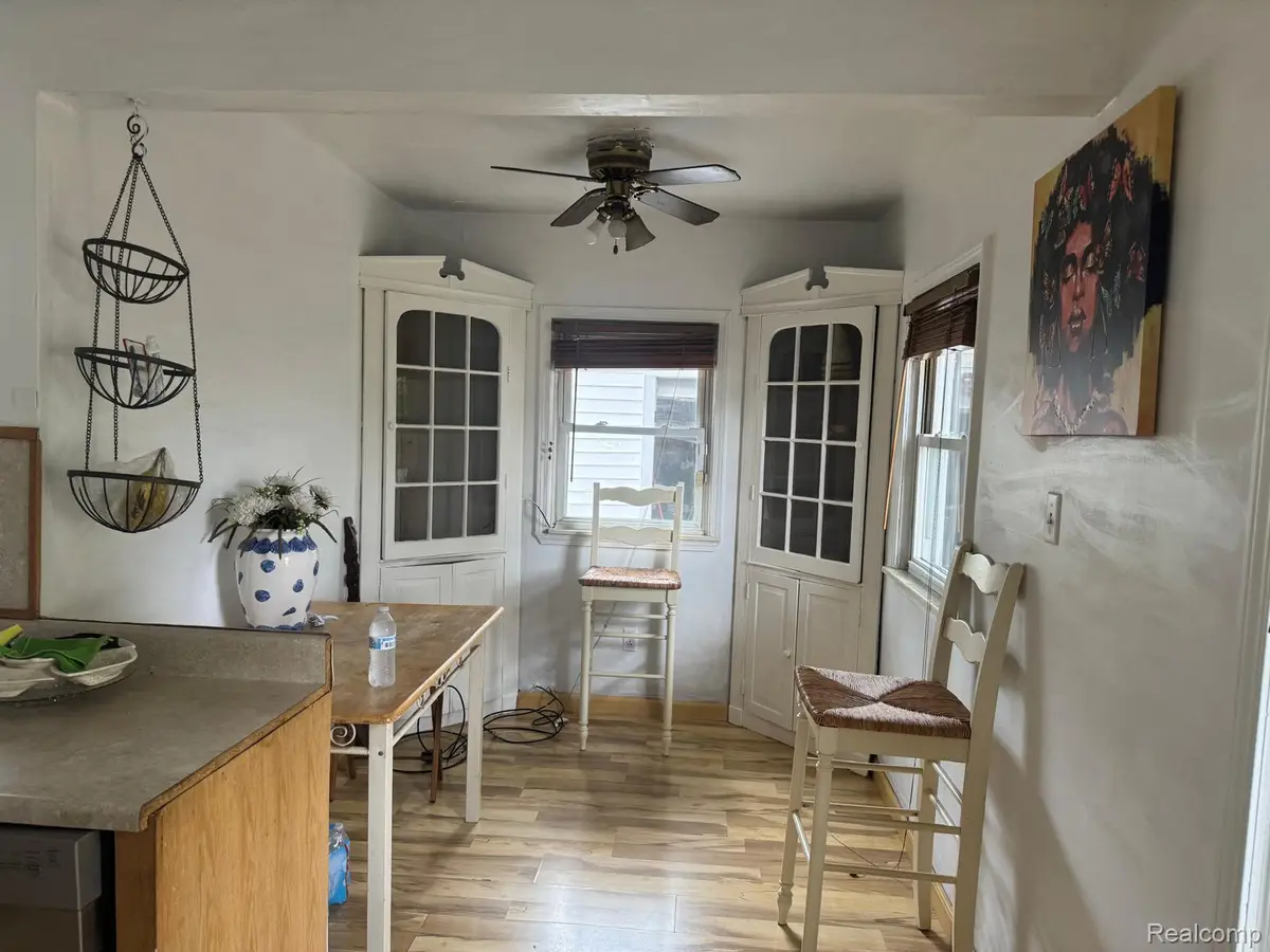 306 W Parkway Avenue, Flint, MI 48505 - #1