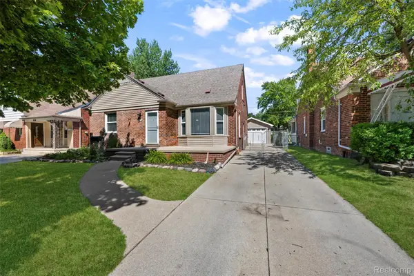 8478 Hazelton Street, DearbornHeights, MI 48127