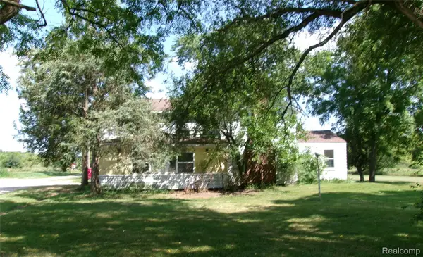 2080 N Milford Road, Highland, MI 48357