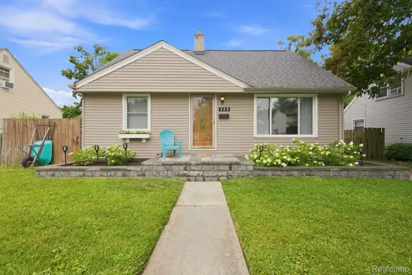 309 S Chocolay Avenue, Clawson, MI 48017