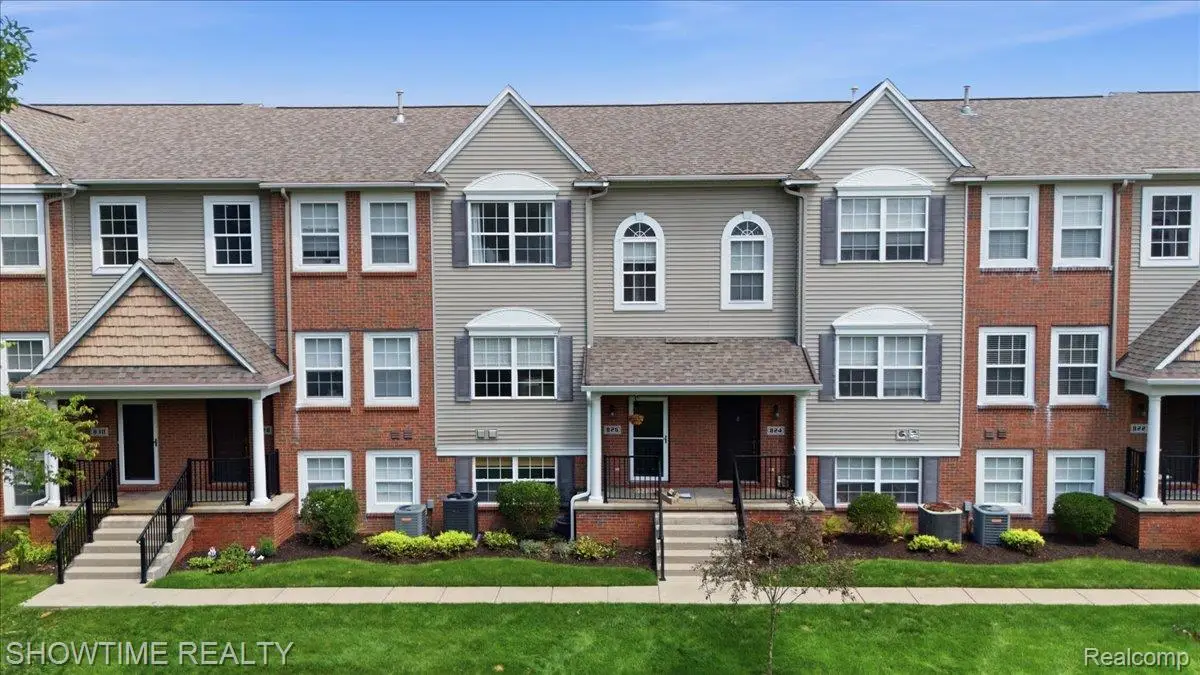 826 Eagle Drive, Fenton, MI 48430 - #1