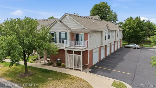 44075 Elm Drive, SterlingHeights, MI 48313