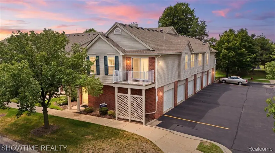 44075 Elm Drive, Sterling Heights, MI 48313 - #2