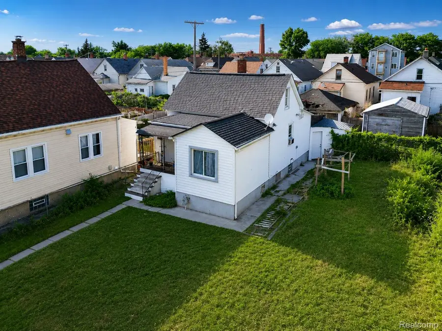 3875 Sobieski Street, Hamtramck, MI 48212 - #3