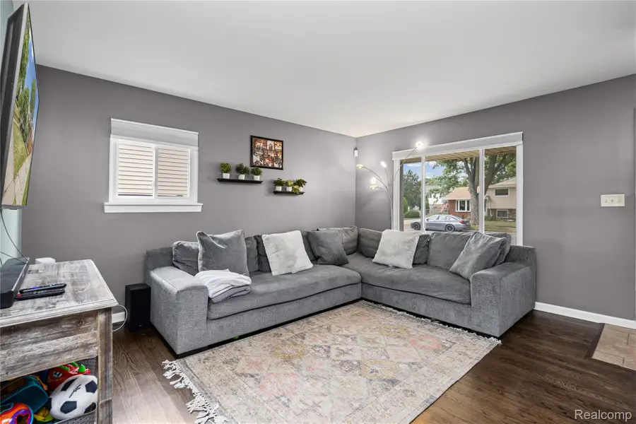 31516 Saint Margaret Street, Saint Clair Shores, MI 48082 - #3