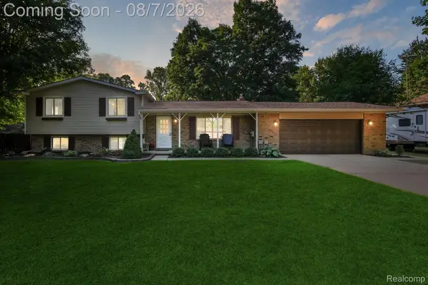 12232 Dentonview Drive, Fenton, MI 48430