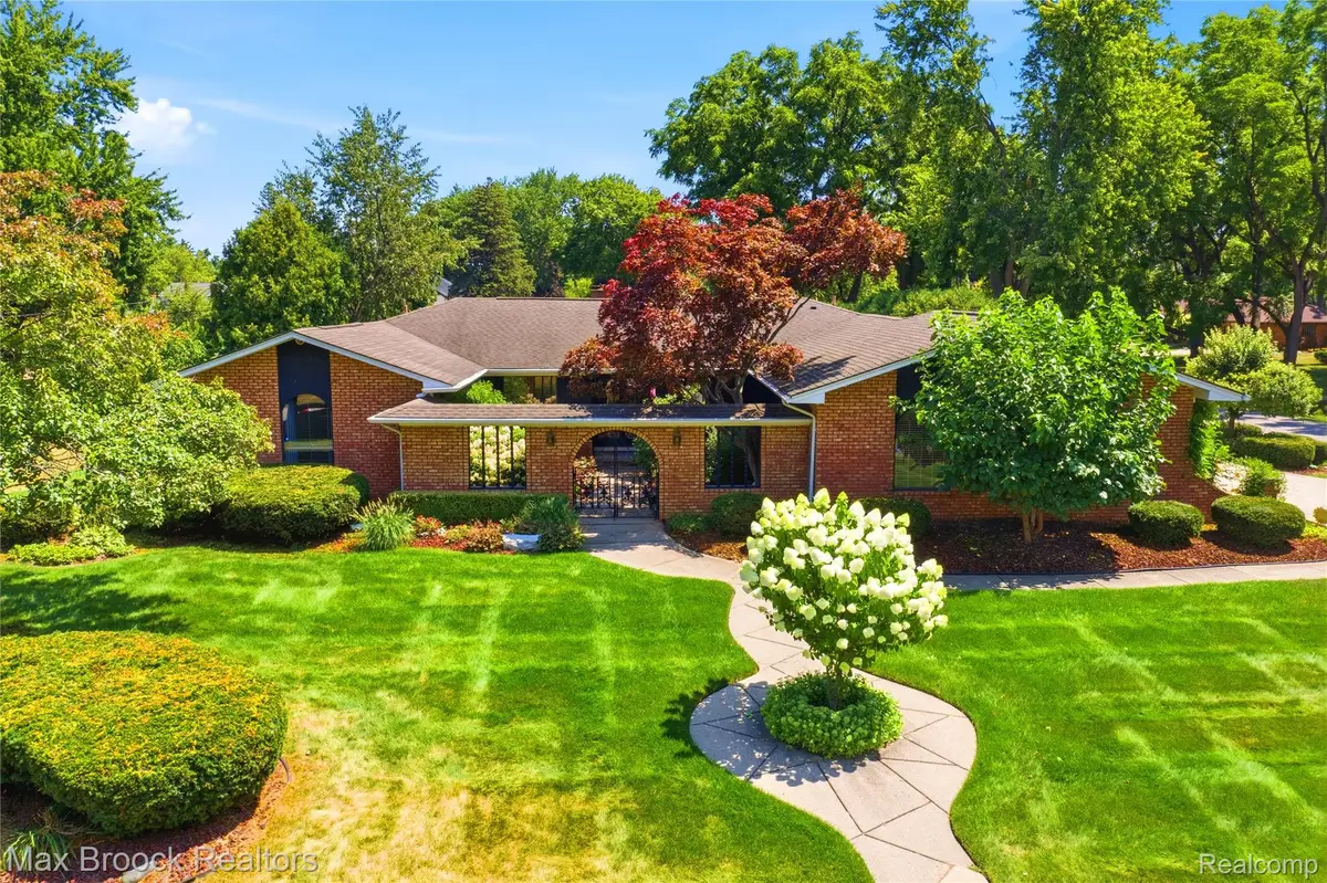 53214 Bancroft Drive, Utica, MI 48316 - #1