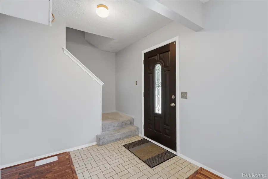 968 Parallel Street, Fenton, MI 48430 - #2