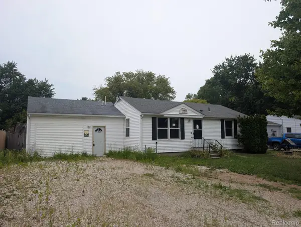 1334 Transue Avenue, Burton, MI 48509
