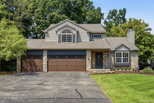 1358 Forest Ponds Drive, Howell, MI 48843