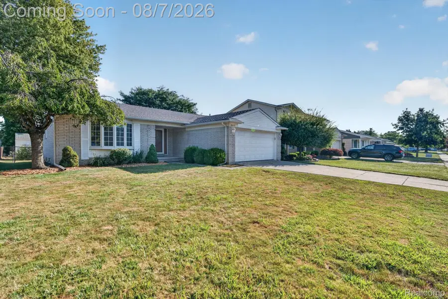 20674 Bourassa Avenue, Brownstown, MI 48183 - #2