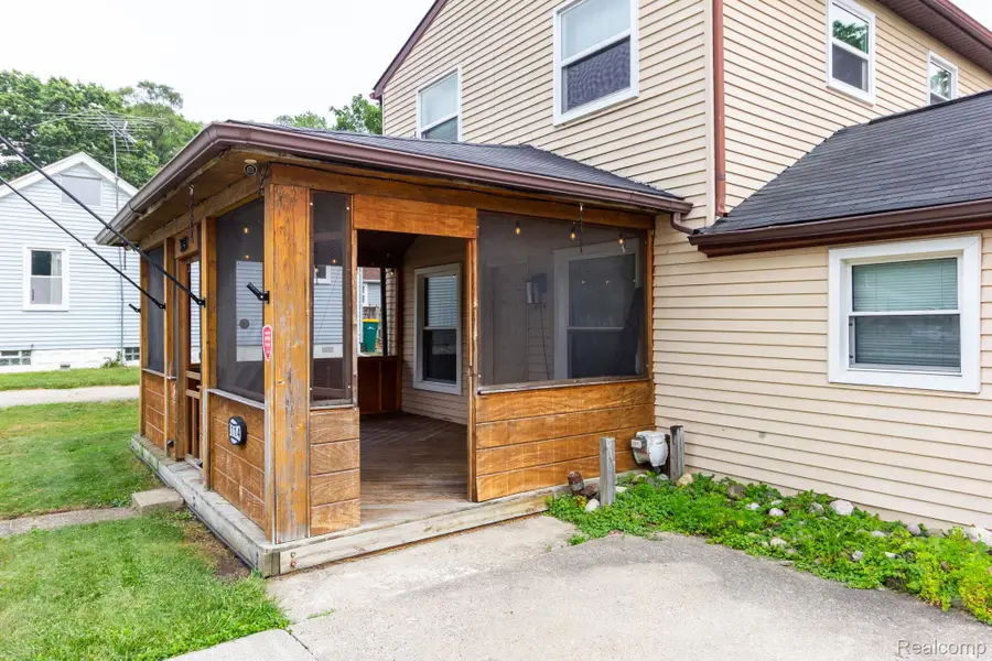 3114 Bessie Street, Auburn Hills, MI 48326 - #3