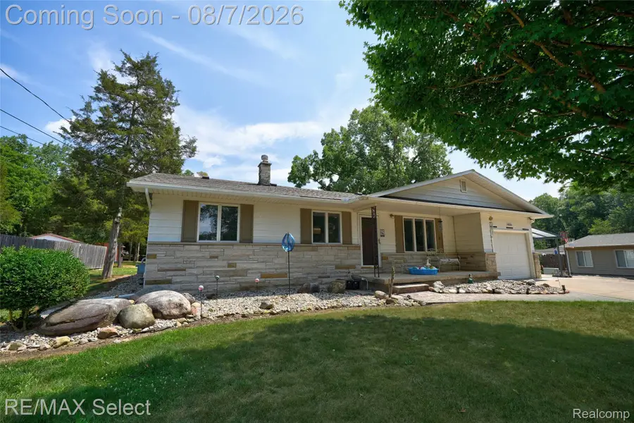 4484 Cedardale Lane, Flushing, MI 48433 - #2