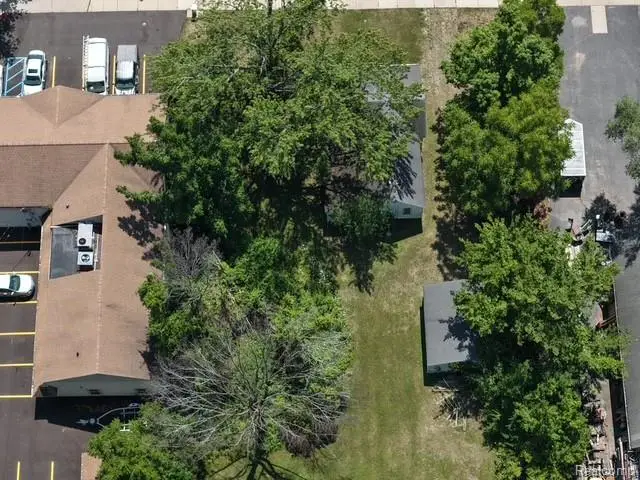 8120 Macomb Street, Grosse Ile, MI 48138 - #1