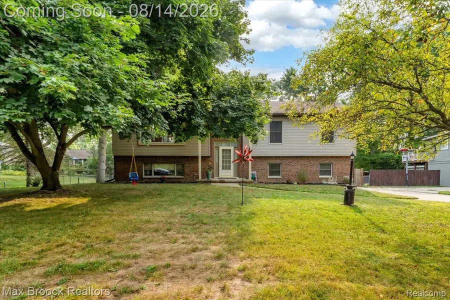 1753 Weymouth Street, West Bloomfield, MI 48324 - #2