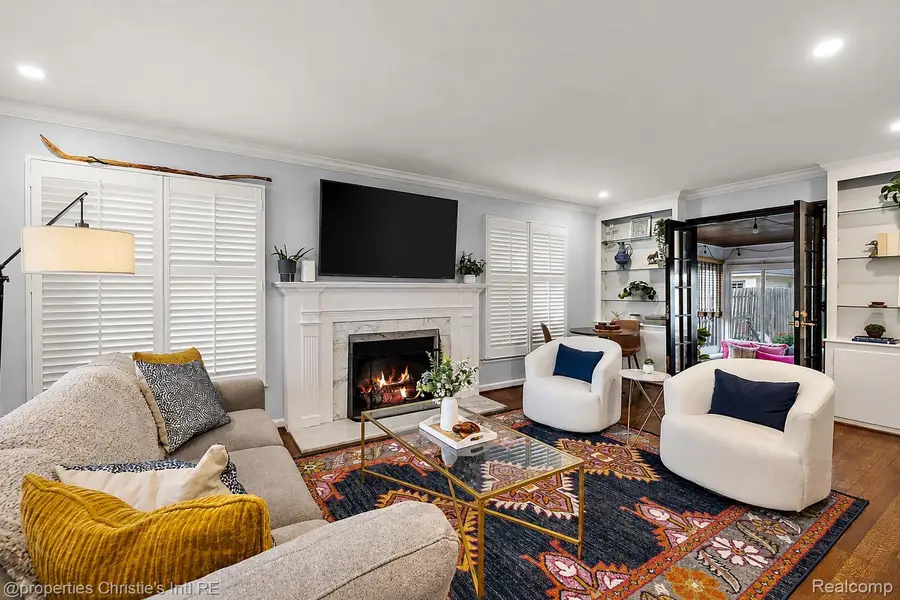 162 Fisher Road, Grosse Pointe Farms, MI 48230 - #3