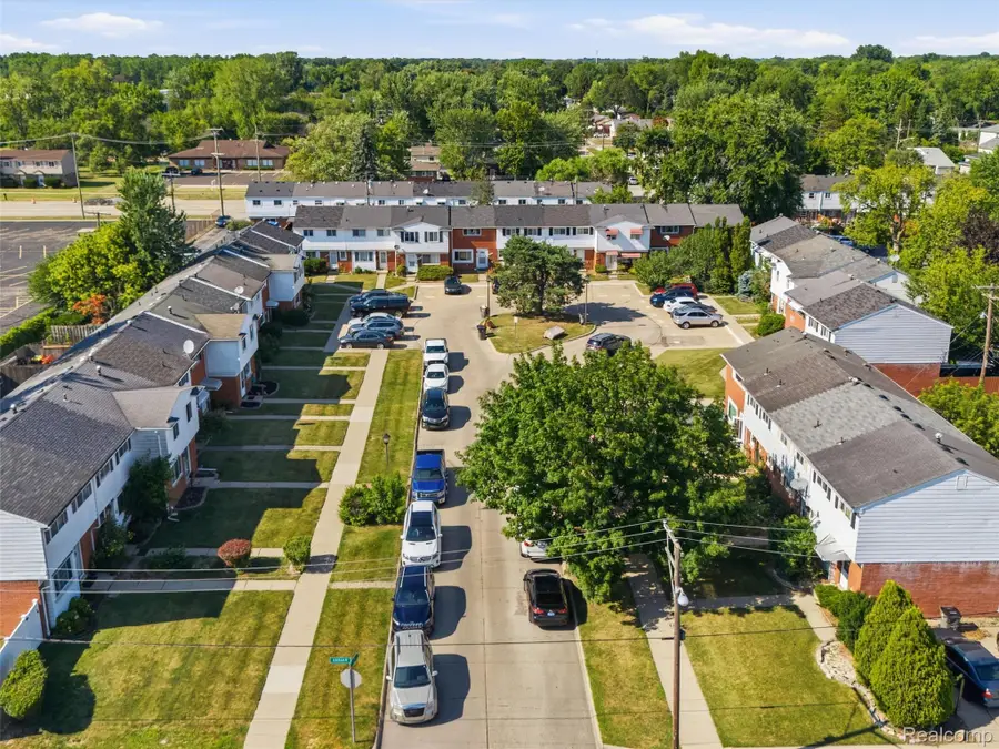 19889 Susan Court, Clinton Township, MI 48035 - #2