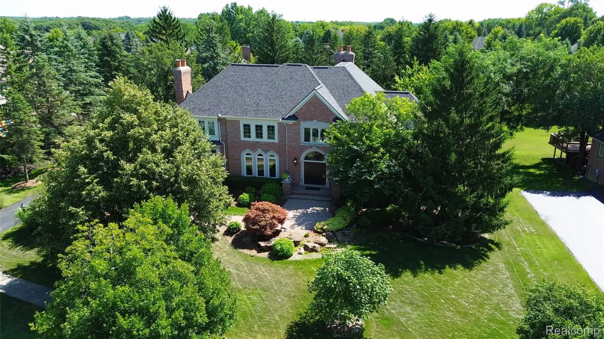 4929 Crestone Way, Rochester, MI 48306 - #1