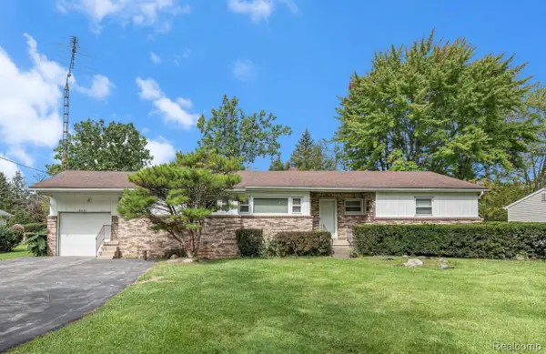 3441 E Maple Avenue, Burton, MI 48529