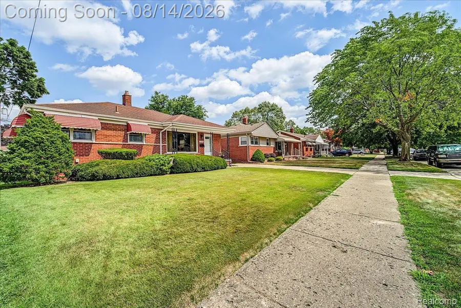 17404 Leslie Avenue, Allen Park, MI 48101 - #2