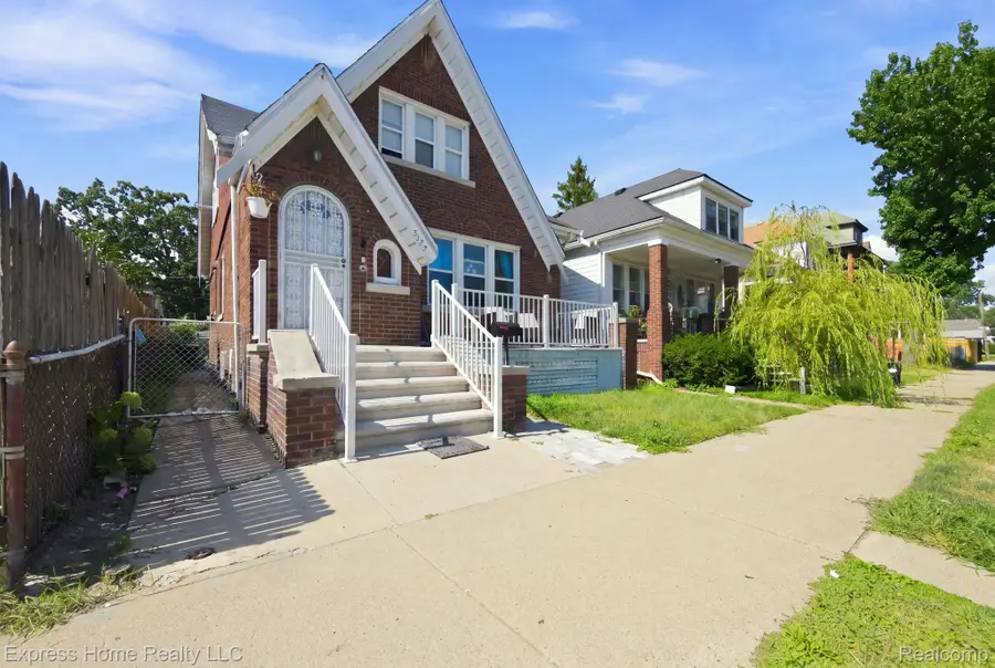 5127 Harold Street, Hamtramck, MI 48212 - #2