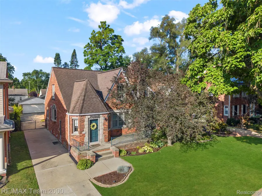 22501 Olmstead Street, Dearborn, MI 48124 - #2
