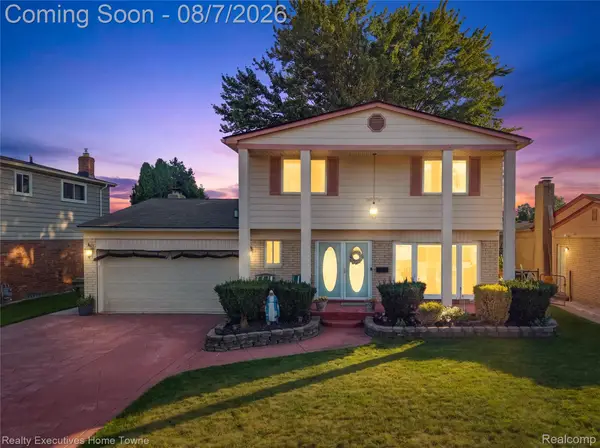 2986 Groves Drive, SterlingHeights, MI 48310