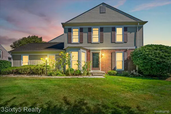 1189 Pine Ridge Court, RochesterHills, MI 48306