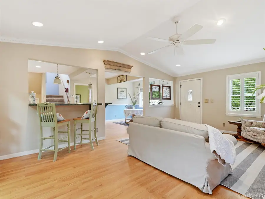 15525 Marilyn Avenue, Plymouth, MI 48170 - #3