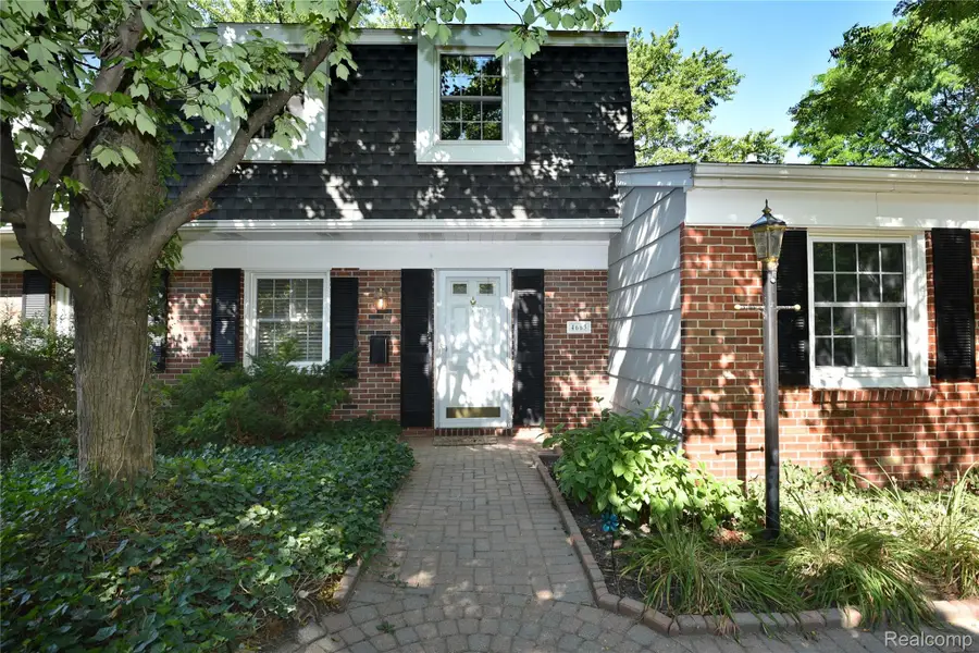 4663 Mill Pond Drive, Troy, MI 48085 - #2