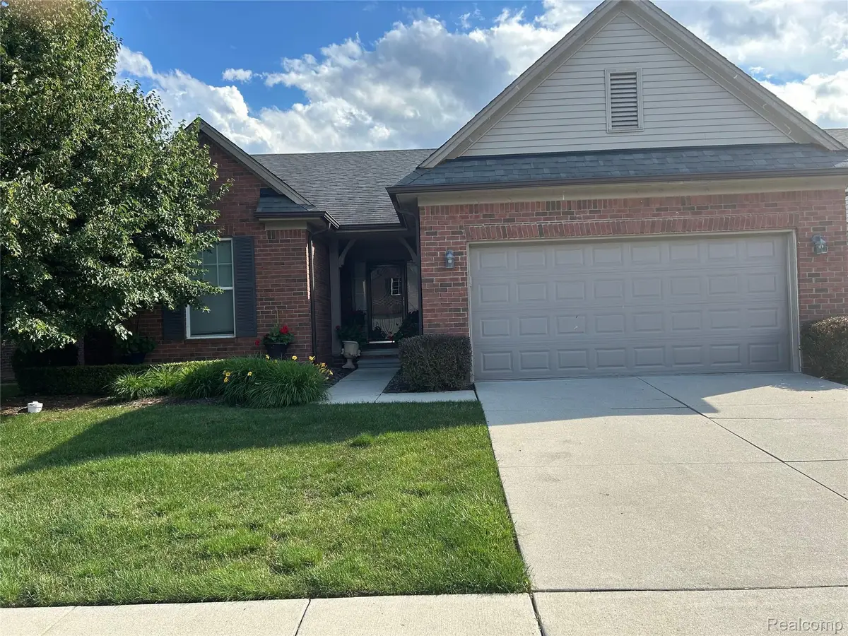 30245 Bradmore Road, Warren, MI 48092 - #1