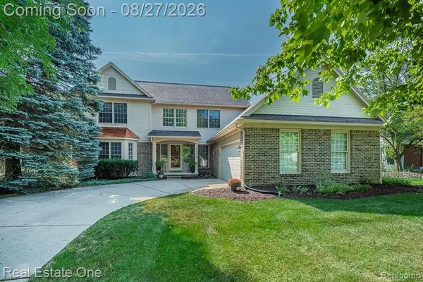 1026 Pointe Place Boulevard, Rochester, MI 48307