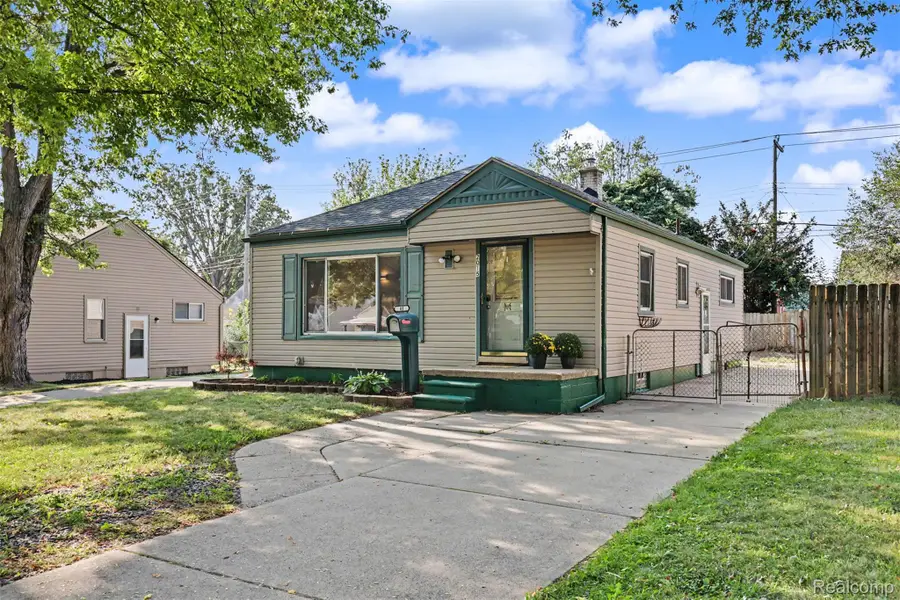 2015 Moran Avenue, Lincoln Park, MI 48146 - #2