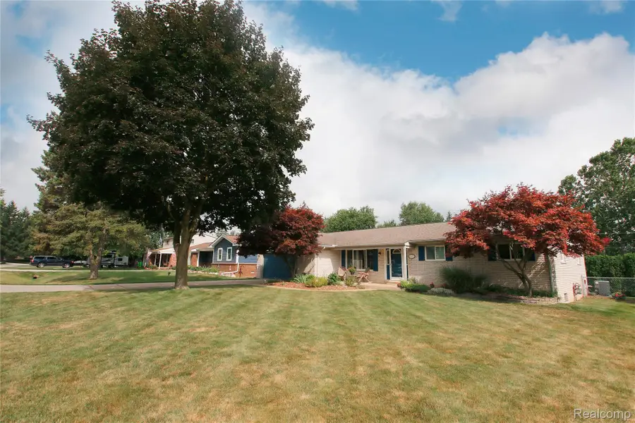 11429 S Crestline Drive, Washington, MI 48095 - #3