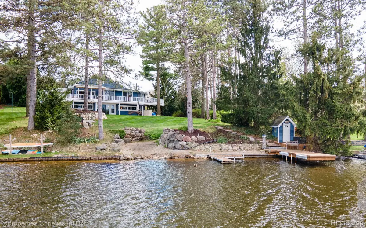 900 Indianwood Road, Orion, MI 48362 - #1