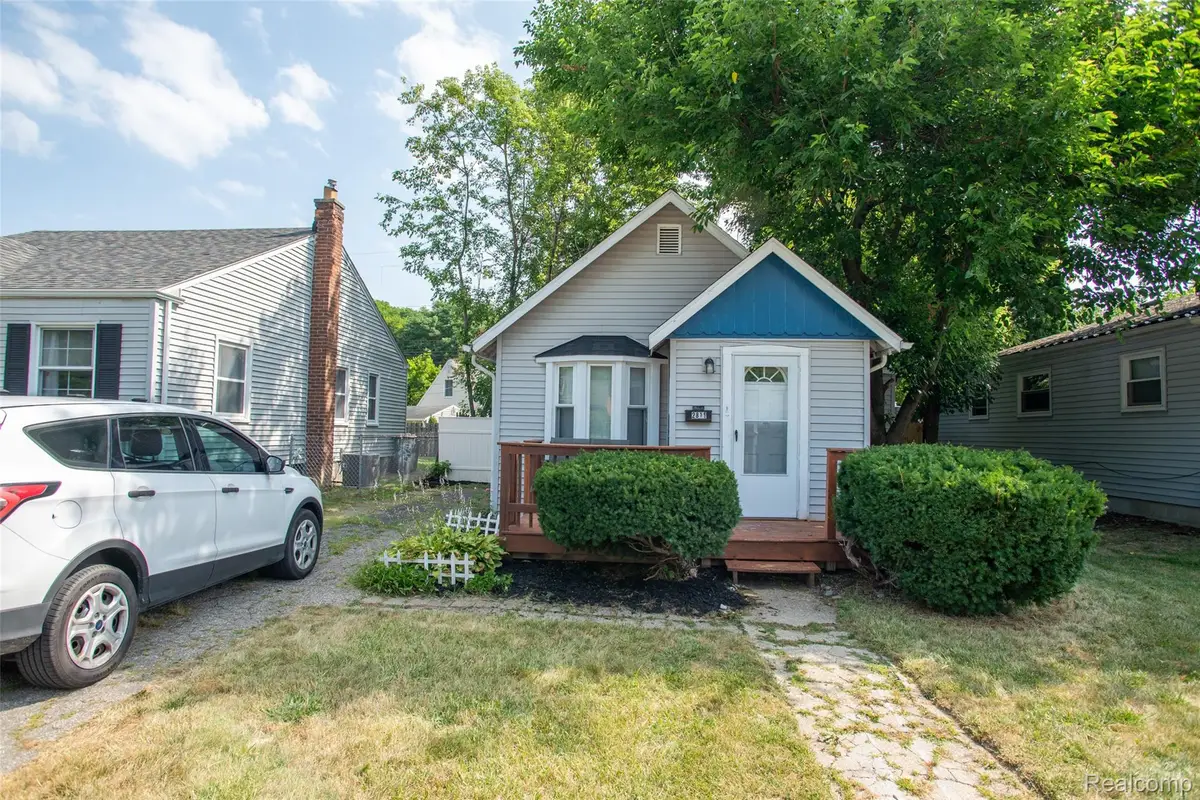 2814 Crooks Road, Royal Oak, MI 48073 - #1