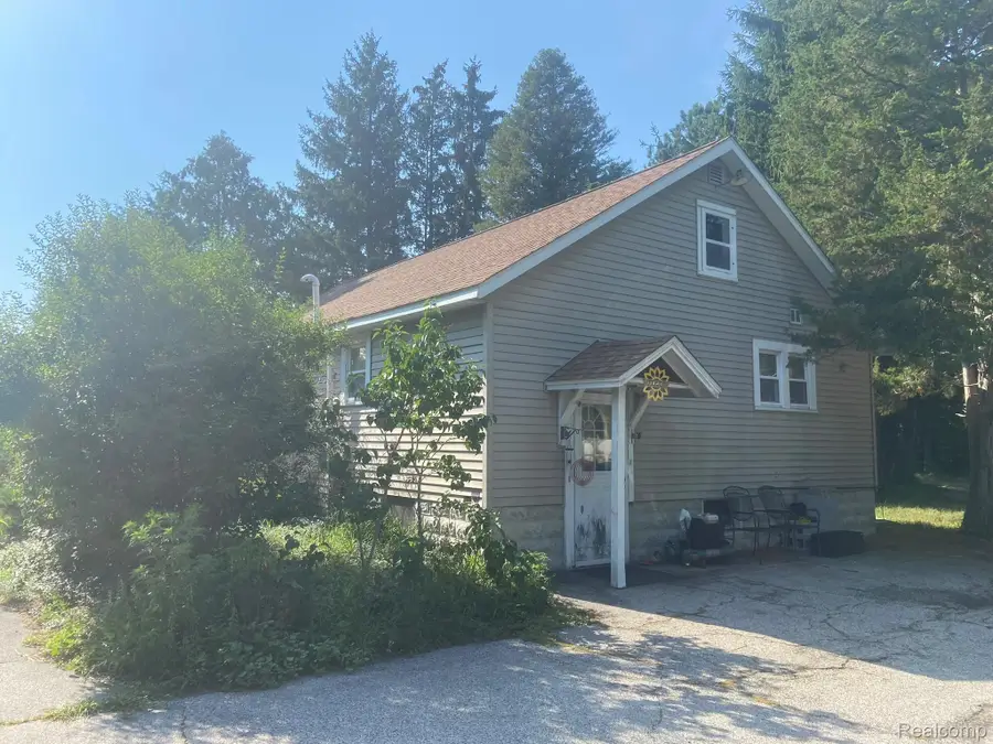10704 N Us Highway 31, Free Soil, MI 49411 - #2