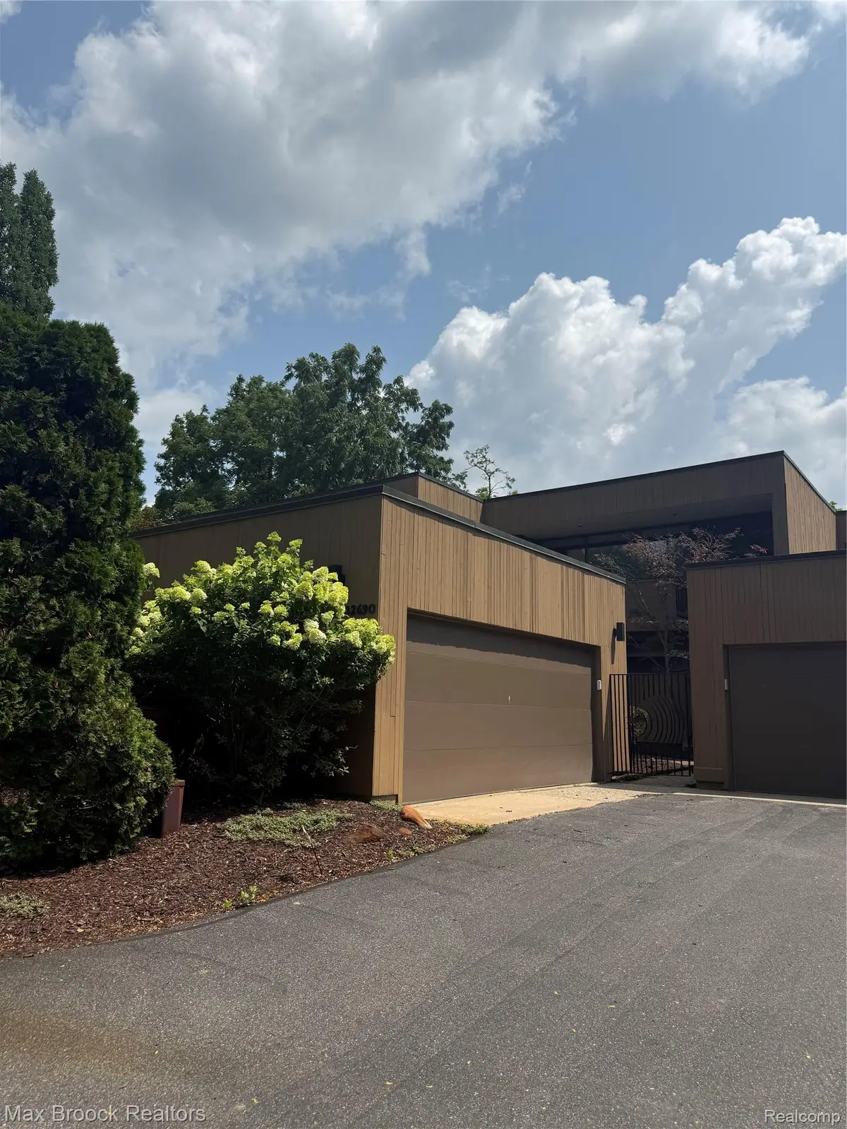 32690 Ravine Drive, Franklin, MI 48025 - #1