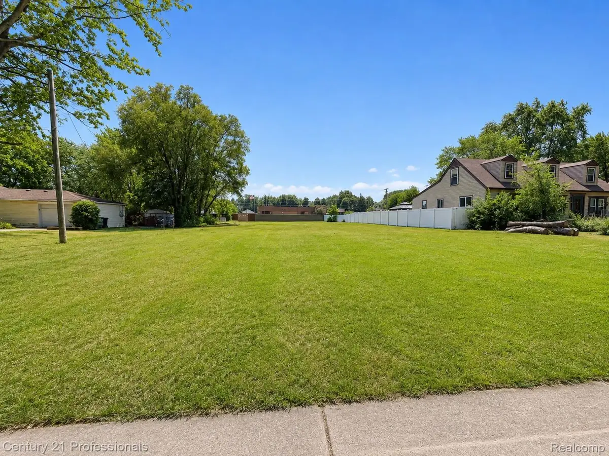 5610 Noll Street, Sterling Heights, MI 48310 - #1