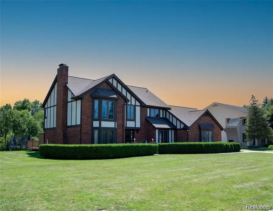 6651 Arlington Drive, West Bloomfield, MI 48322 - #3