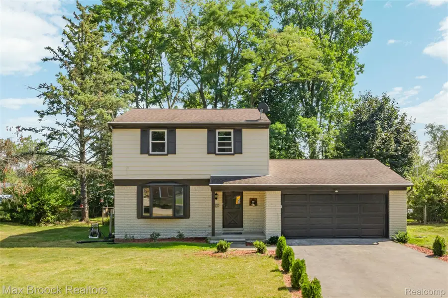 1874 Hopkins Drive, Wixom, MI 48393 - #2