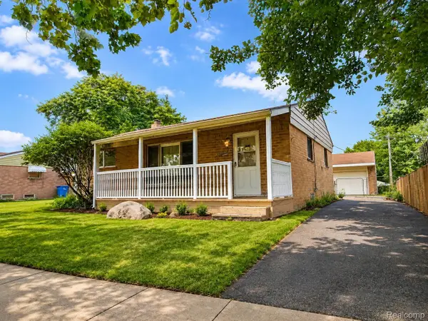 26540 Hoover Road, Warren, MI 48089