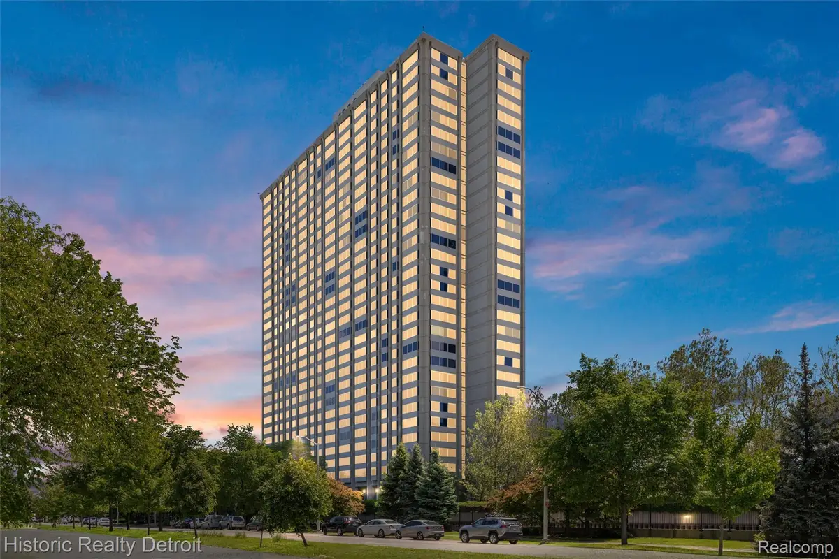 1300 E Lafayette #604, Detroit, MI 48207 - #1