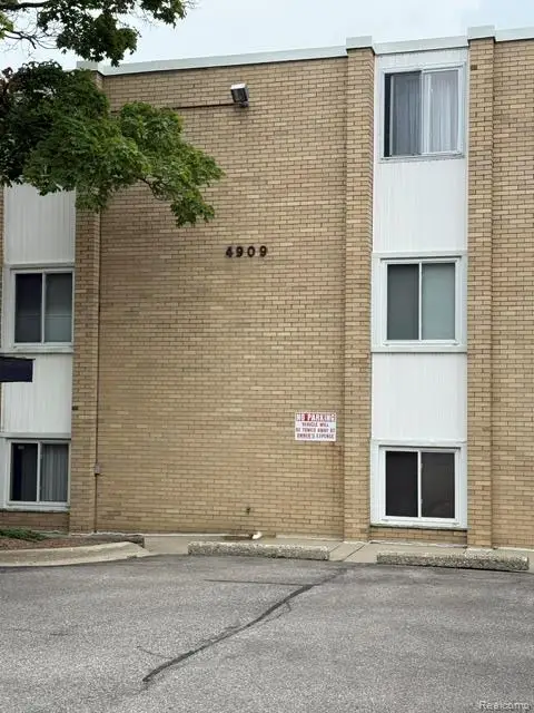 4909 Crooks Road #D-1, Royal Oak, MI 48073 - #3