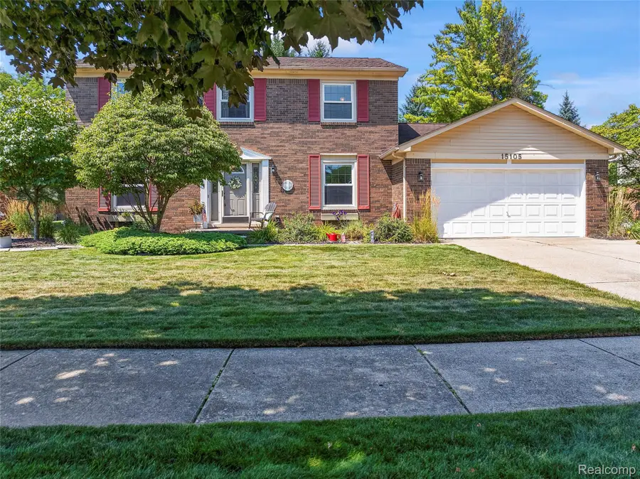 15105 Golfview Drive, Livonia, MI 48154 - #2