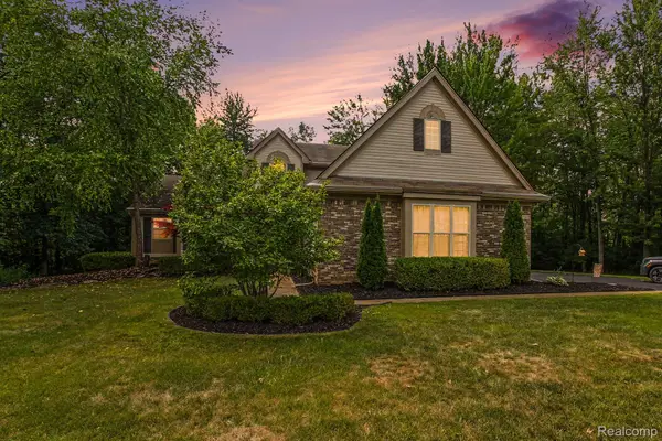 930 Chemung Forest Drive, Howell, MI 48843