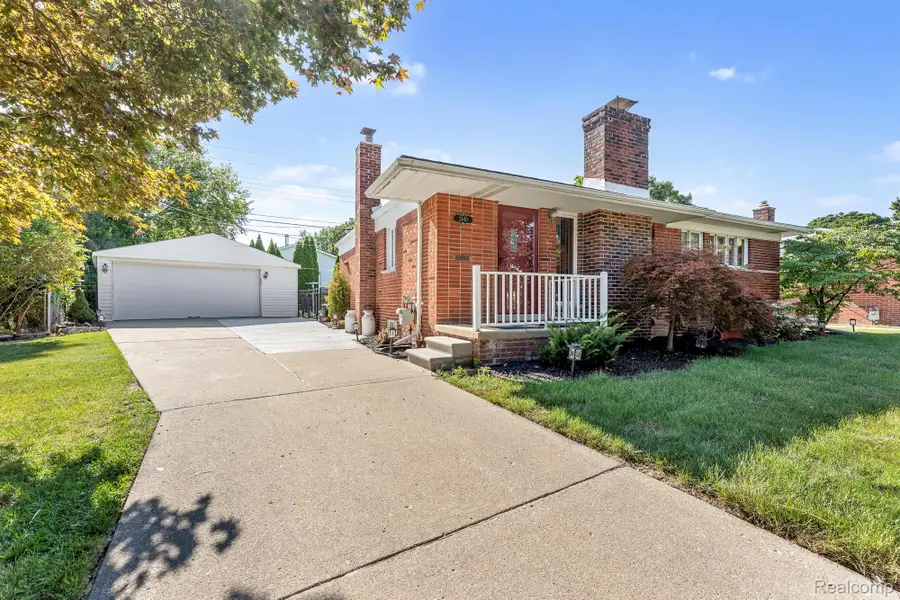 2440 Sherwood Street, Trenton, MI 48183 - #2