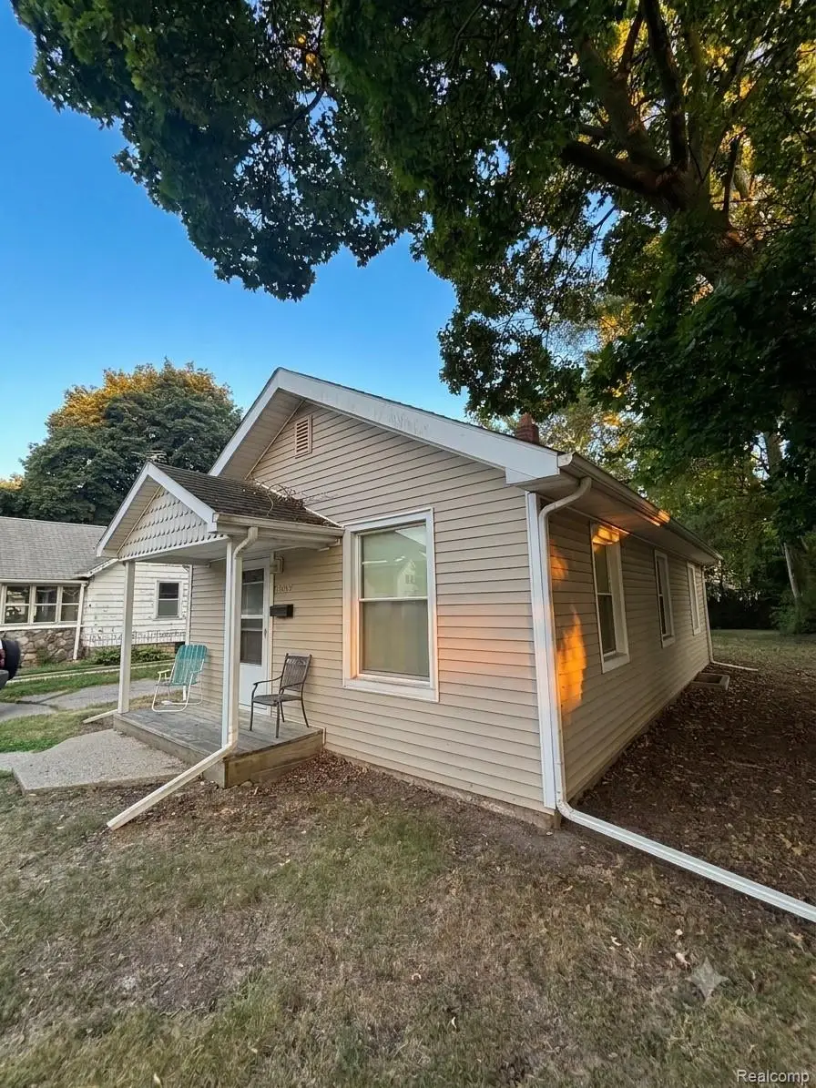 1053 Myrtle Avenue, Waterford, MI 48328 - #1