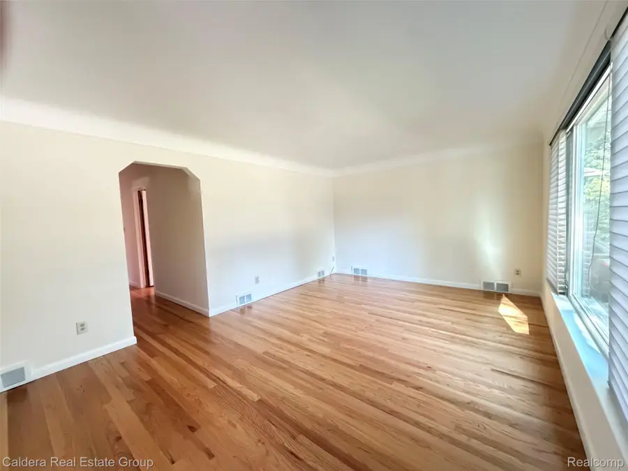 20950 Country Club Drive, Harper Woods, MI 48225 - #3
